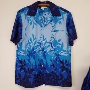 Vintage Hawaiian Shirt by Royal Princess M EUC